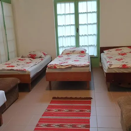 Aqua Hostel *