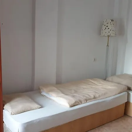 ホステル Aqua シオーフォク